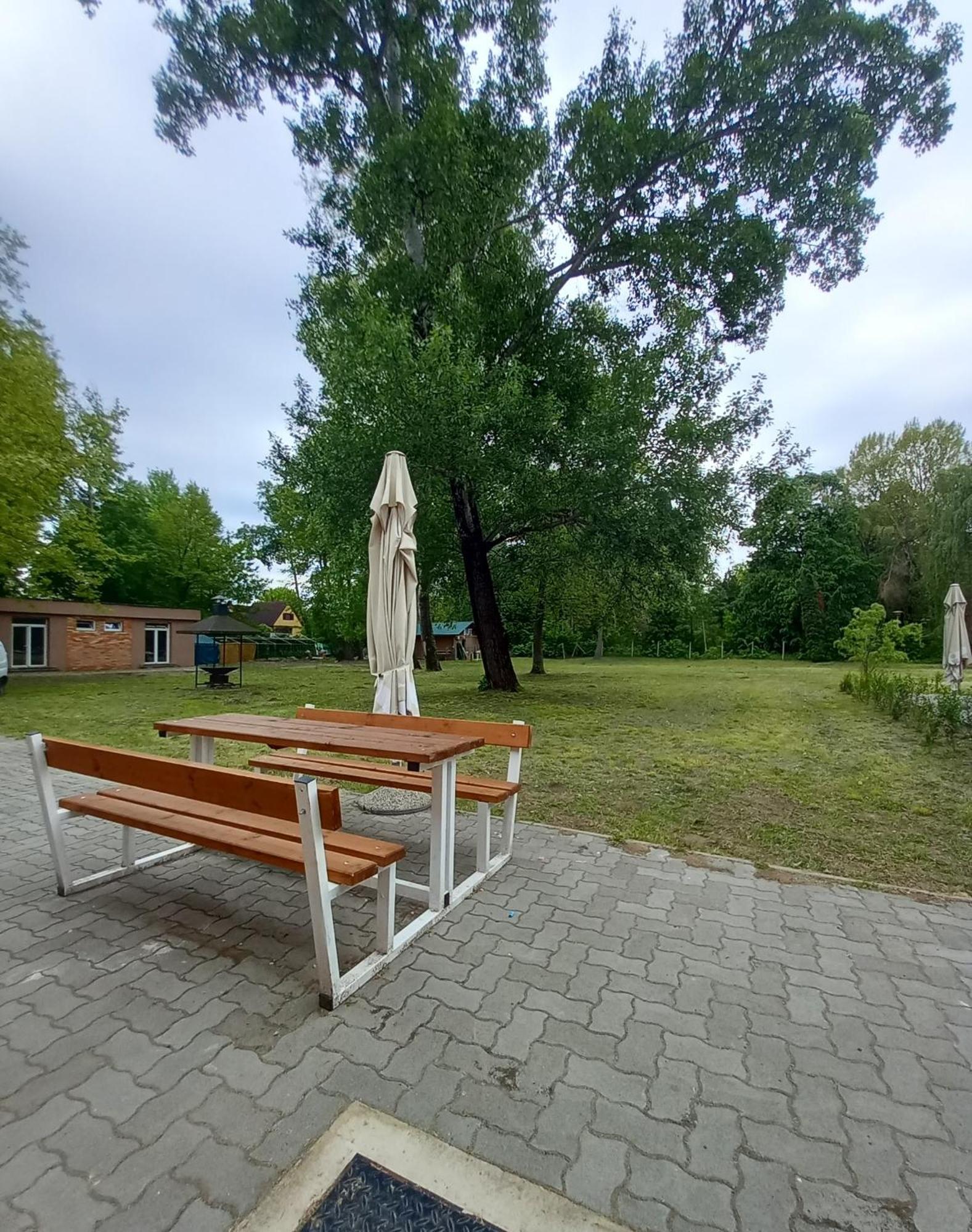 Oereg-To Youth Hostel ตาตา ภายนอก รูปภาพ